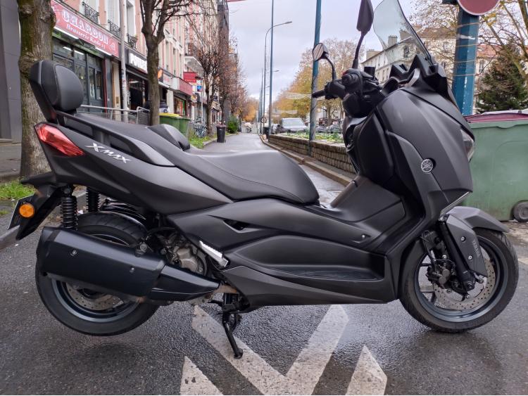 YAMAHA XMAX 300