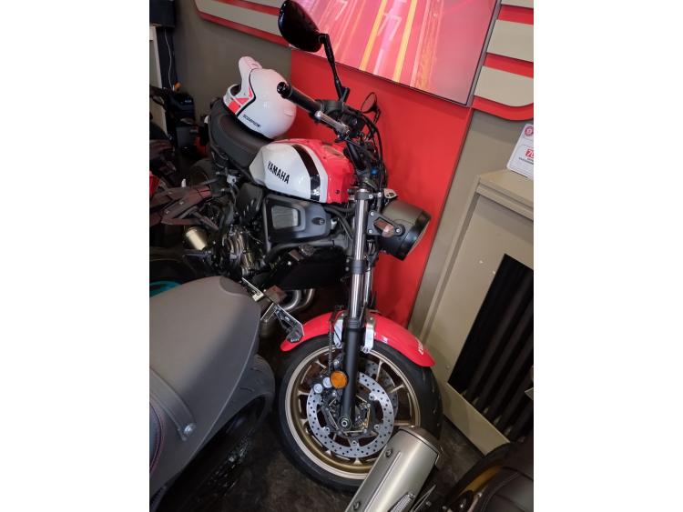 YAMAHA XSR 700 ABS