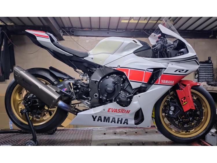 YAMAHA YZF-R1 WORLD GP 60TH ANNIVERSARY